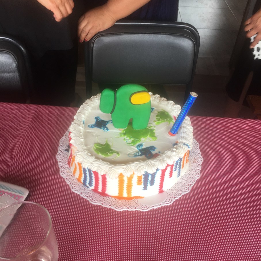 tremenda torta le hicieron al hijo de la amiga de mi mama - meme