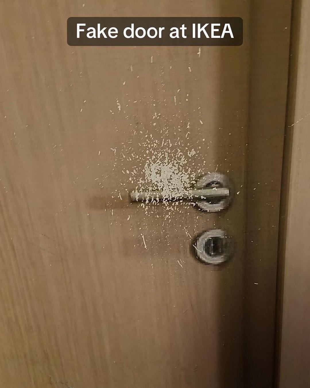 Fake door at IKEA - meme
