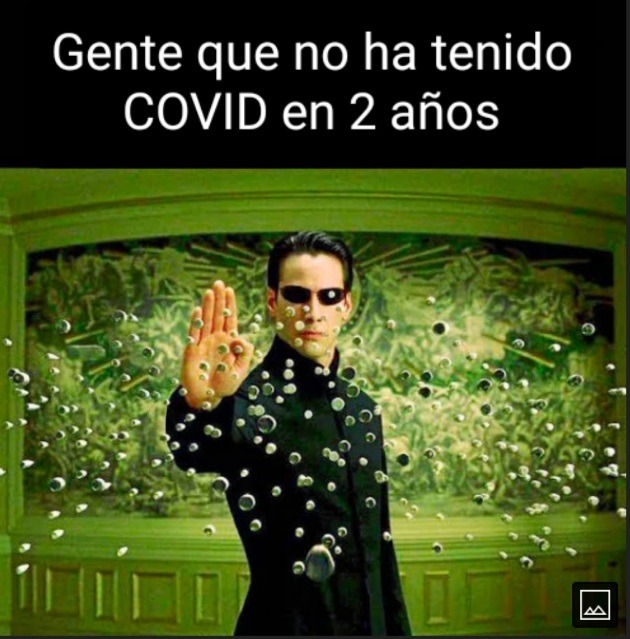Covid en Matrix - meme