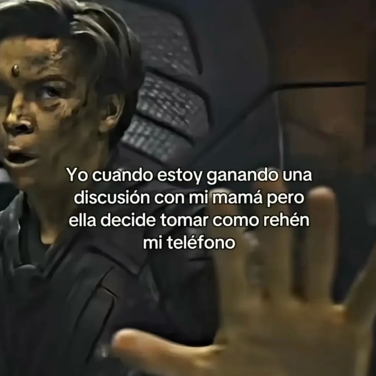 Ganando la discusión hasta que mi madre toma de rehén mi teléfono - meme