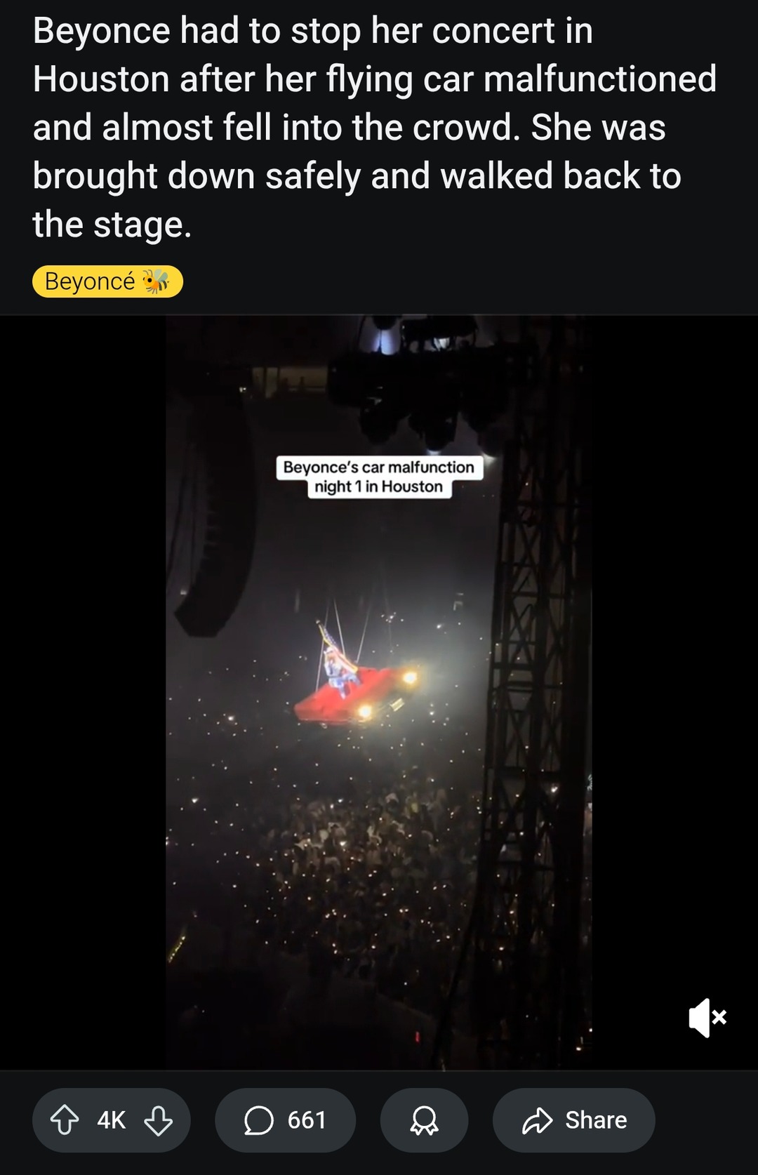 Beyonce's flying car glitched mid show crowd gasped - meme