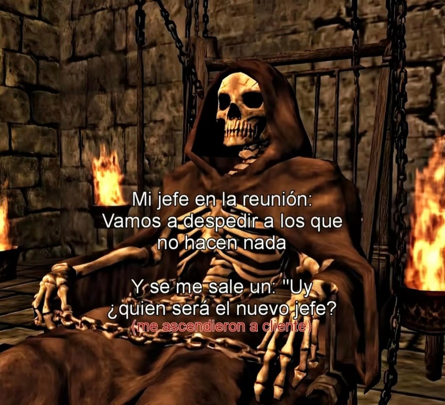 Mi jefe hablando de despedidos y yo lanzando mi chiste sin filtro - meme