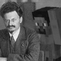 Momentos antes de Leon Trotsky ser assasinado na cidade do México.