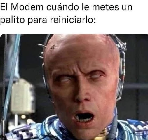 El módem cuando le metés el palillo como ritual sagrado - meme