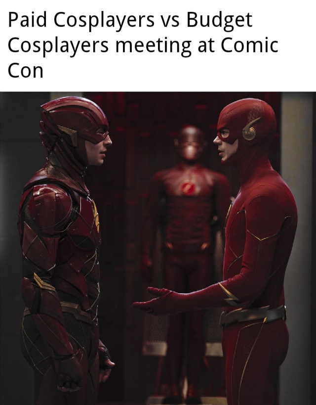 Paid cosplayers vs budget cosplayers meeting at Comic Con - meme