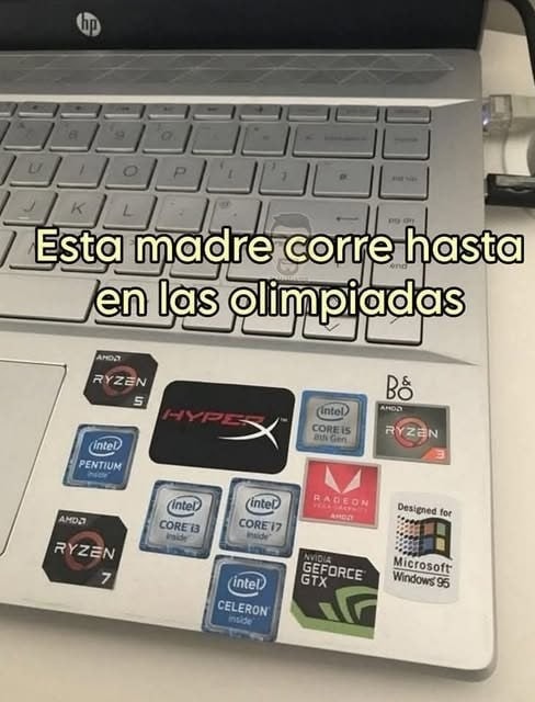 Esta compu corre hasta los pensamientos de Dios - meme
