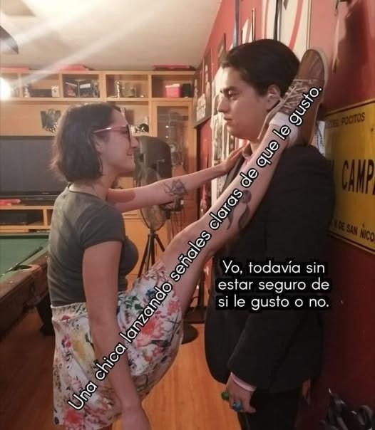 ese momento incómodo de no saber si le gustas o no - meme