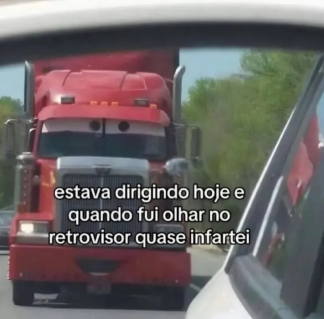 Eu também levaria um susto com isso - meme