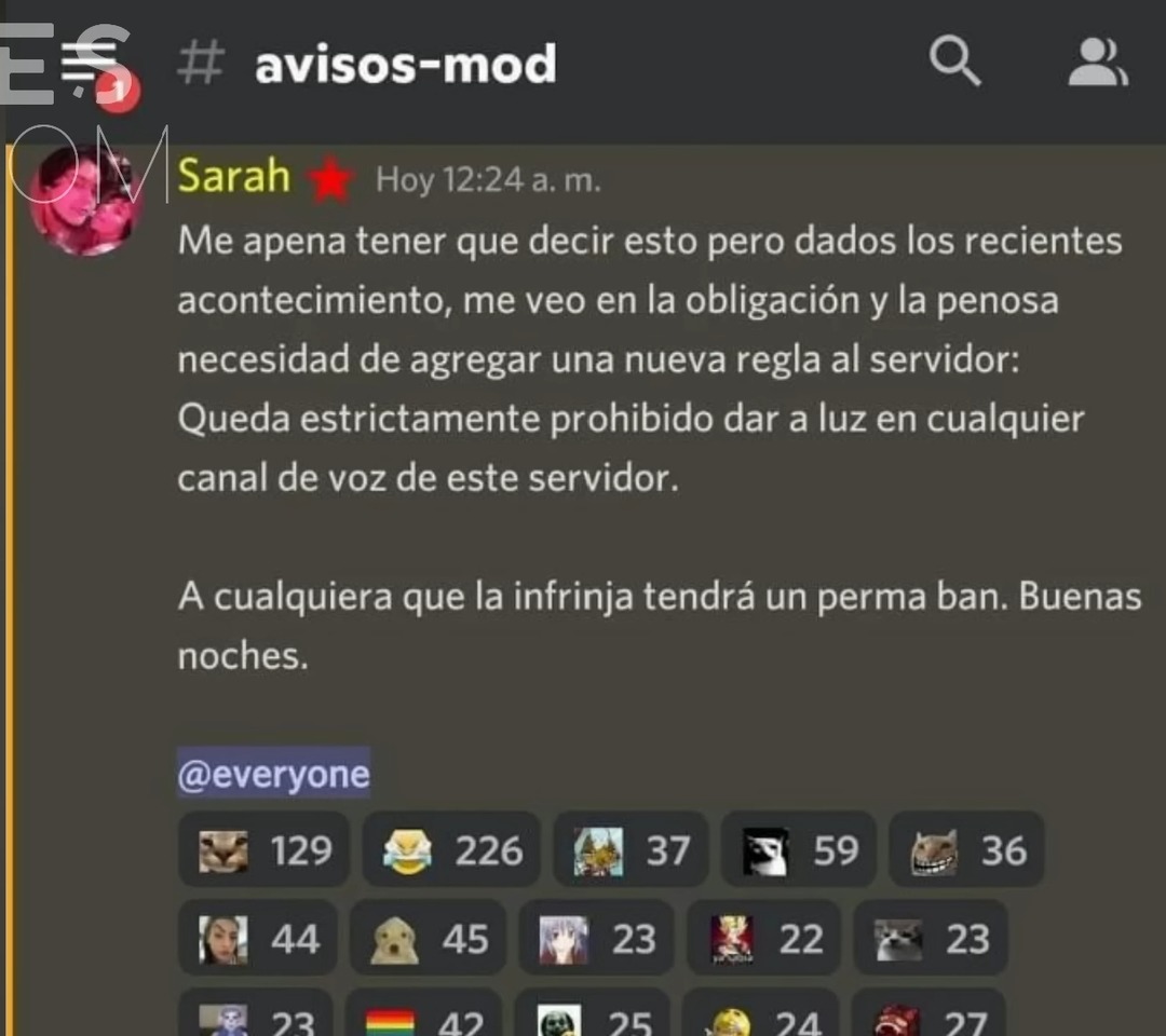 Mientras tanto en un servidor de discord: - meme