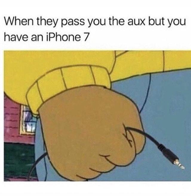 iPhone sucks - meme