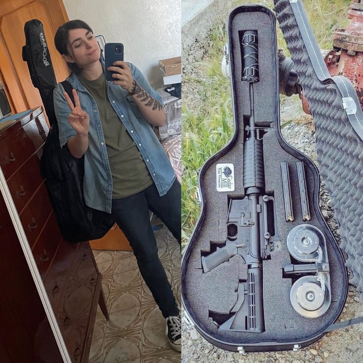 La policía le encontró armas en la guitarra - meme