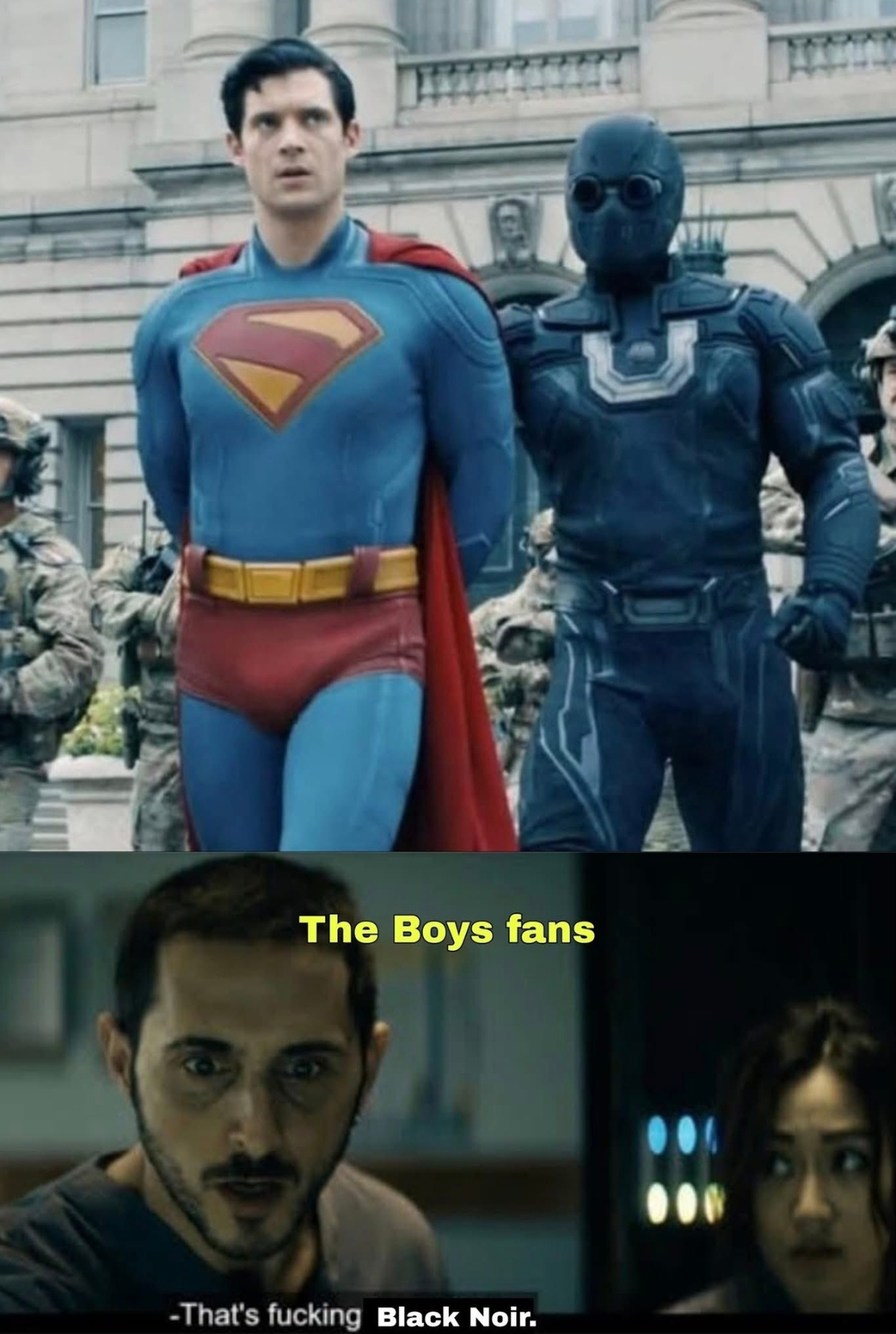 Fans de The Boys viendo a Black Noir sin decir ni pío - meme