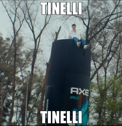 Contexto: Tinelli es un presentador de tv argentino al que se dice que le metieron un desodorante en el orto - meme
