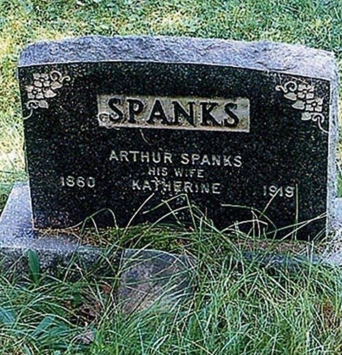 Arthur spanks his wife - meme