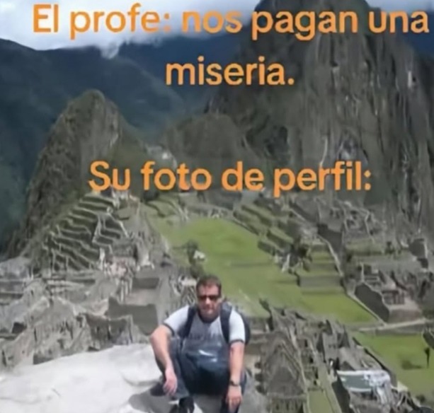 Al título lo contrataron para ser profesor - meme