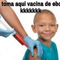 Macaco tomando vacina mm