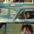 Hitler invadiendo Polonia/ Stalin también invadiendo Polonia /Polonia