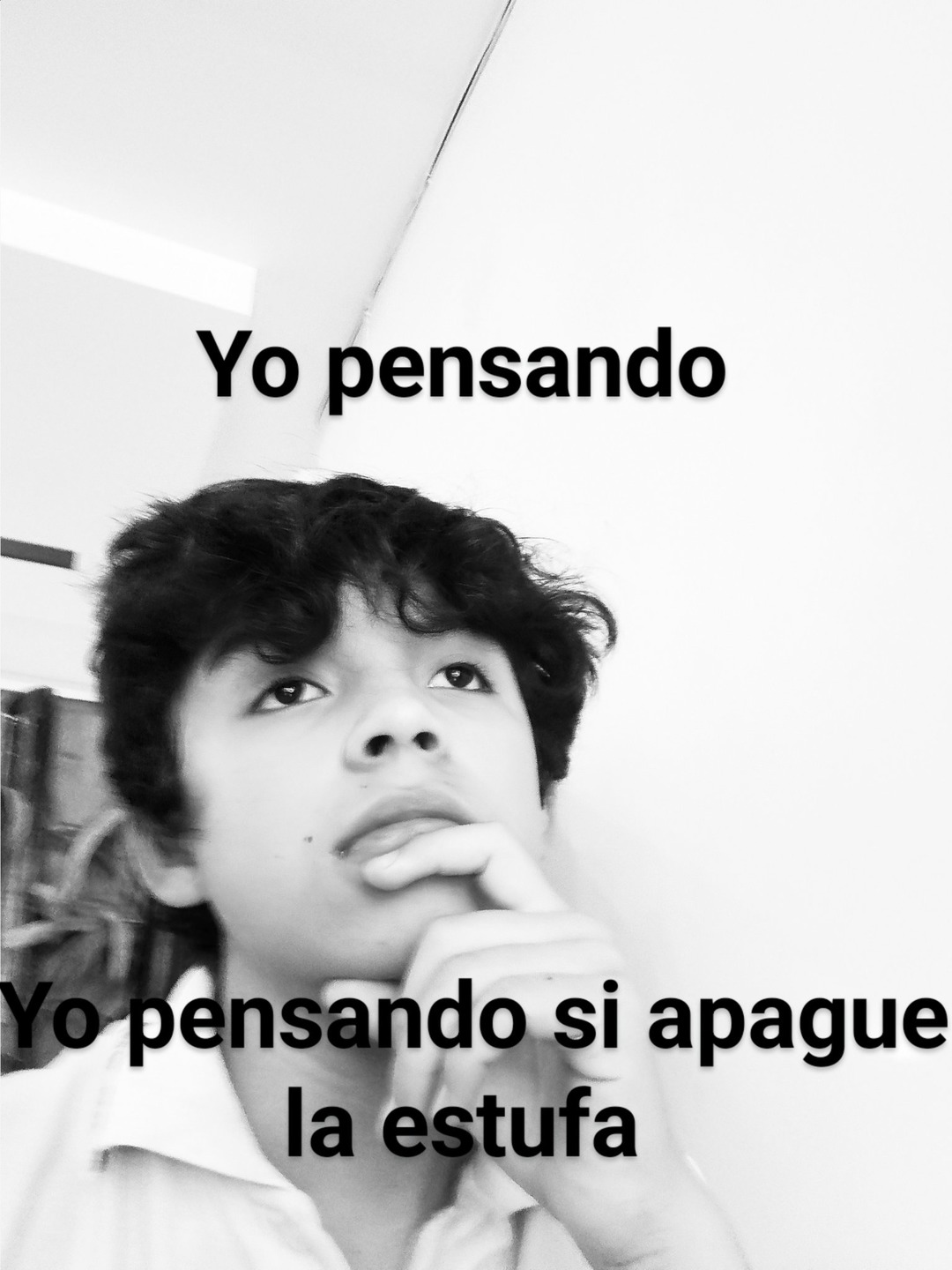 Yo y los pensantes - meme