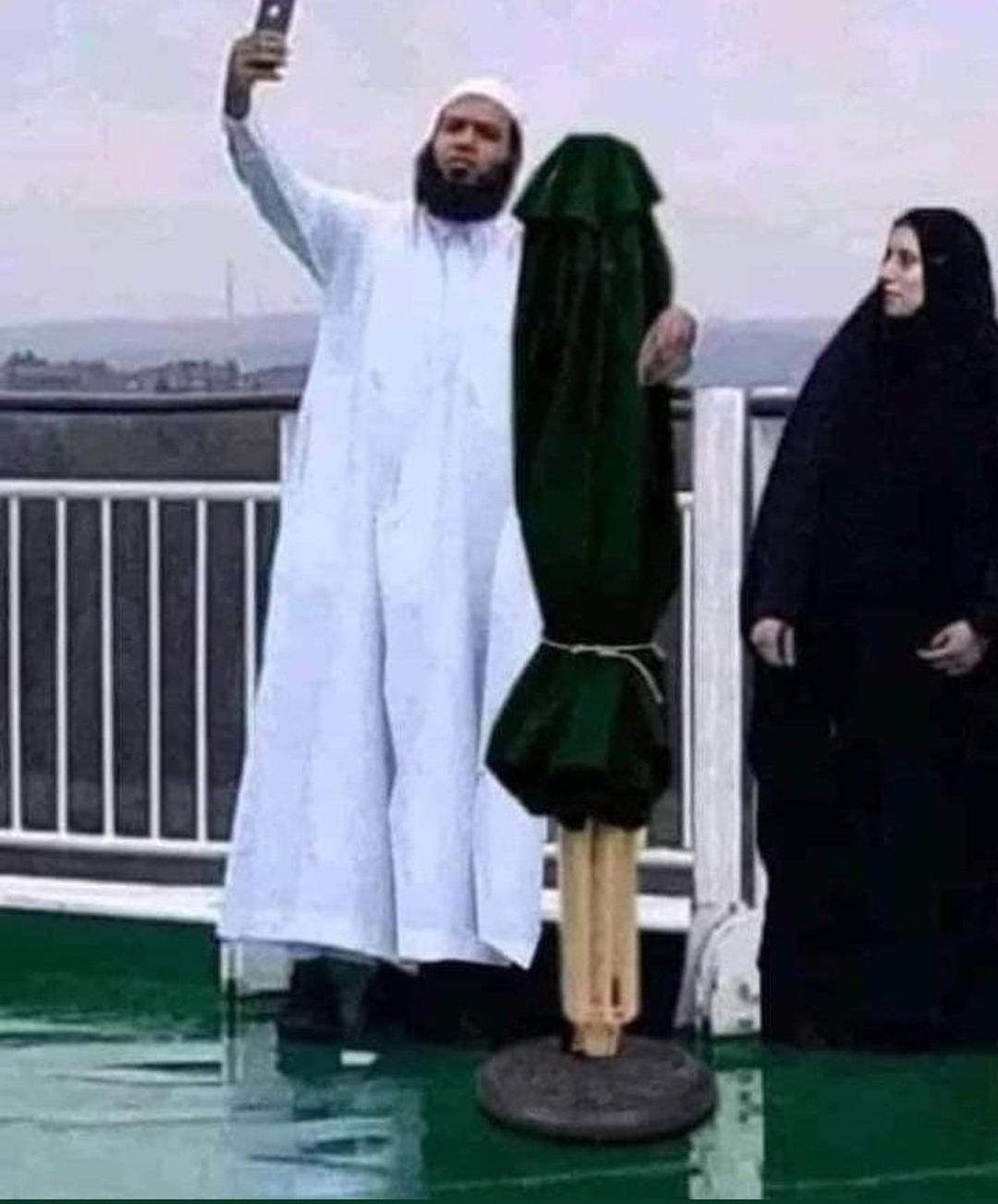 Islamamela. - meme