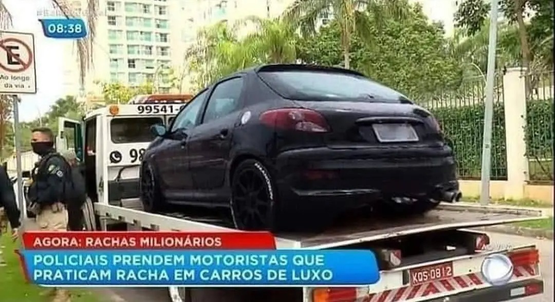 Tô achando que tem coisa errada aí - meme