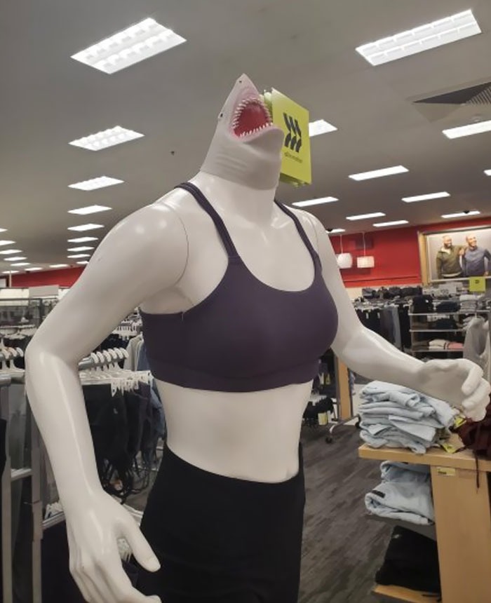This mannequin is awesome - meme