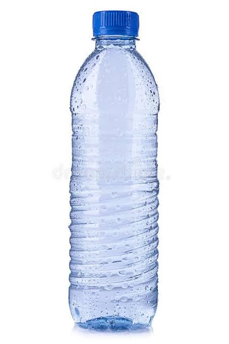 Una simple botella de agua - meme