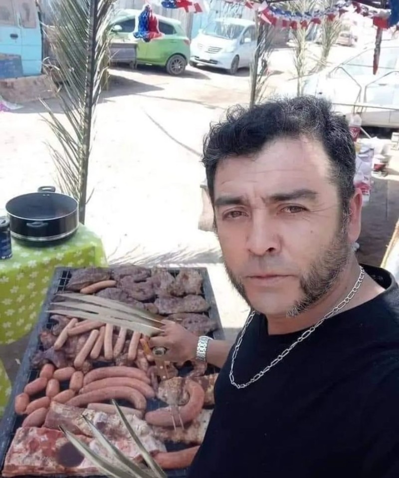Que estará haciendo deadpool? - meme